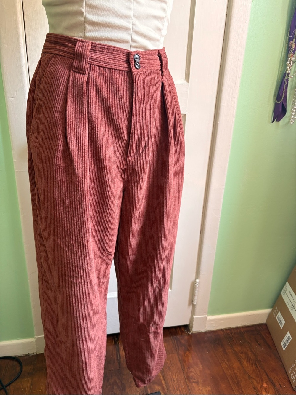 Madewell High-Rise Rust Wide-Leg Tapered Corduroy Pants - Picture 3 of 6